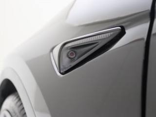 TESLA Model Y usata, con Luci diurne LED