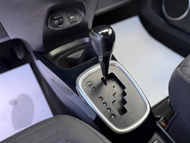 TOYOTA Yaris usata, con Telecamera per parcheggio assistito