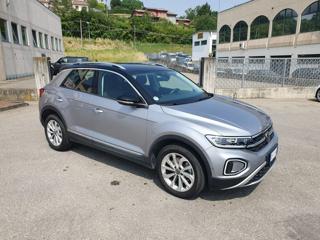 VOLKSWAGEN T-Roc usata, con Autoradio