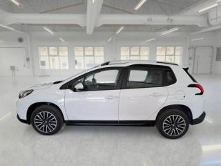 PEUGEOT 2008 usata, con Autoradio