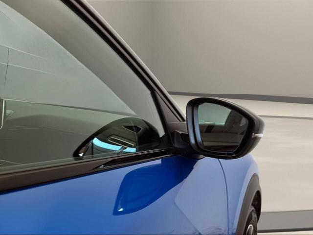 PEUGEOT 2008 usata, con Sensori di parcheggio anteriori