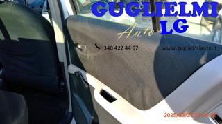 TOYOTA Yaris usata 18