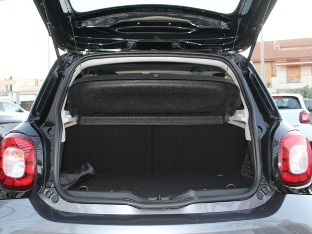 SMART ForFour usata, con Bluetooth