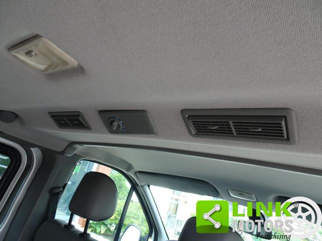 OPEL Vivaro usata, con Vivavoce