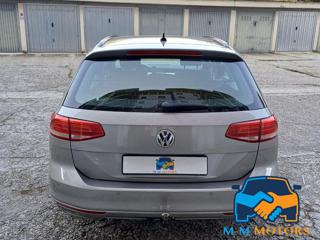 VOLKSWAGEN Passat Variant usata, con Autoradio