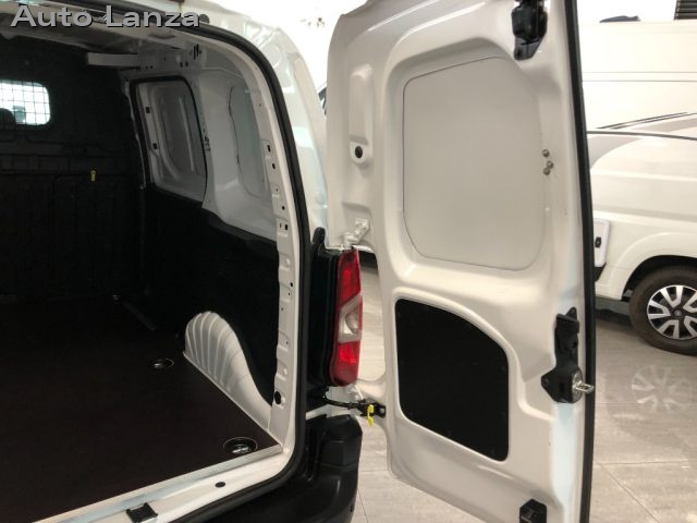 TOYOTA Proace City usata, con MP3