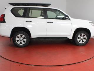 TOYOTA Land Cruiser usata, con Park Distance Control