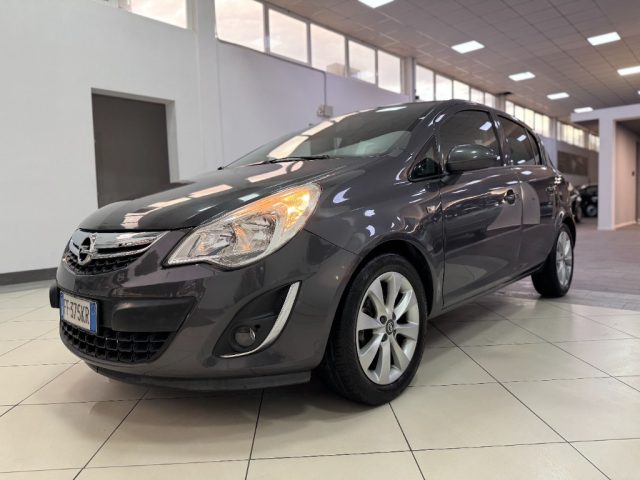 OPEL Corsa usata, con Luce d