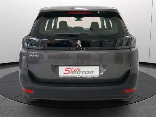 PEUGEOT 5008 usata, con Fari LED