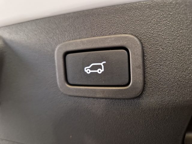 JAGUAR E-Pace usata, con USB