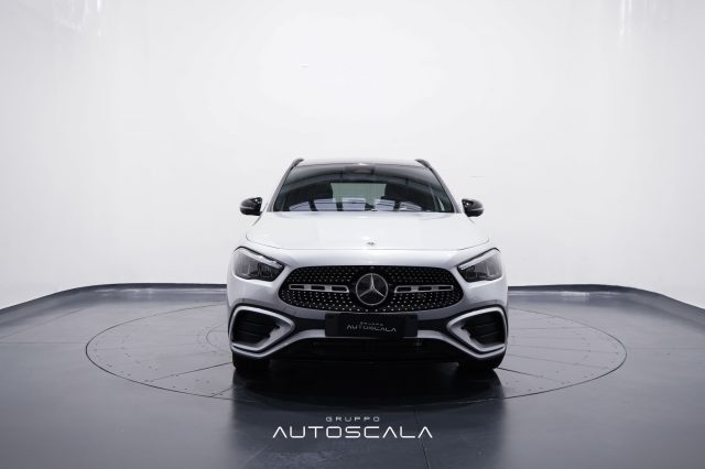 MERCEDES-BENZ GLA 200 usata, con Airbag