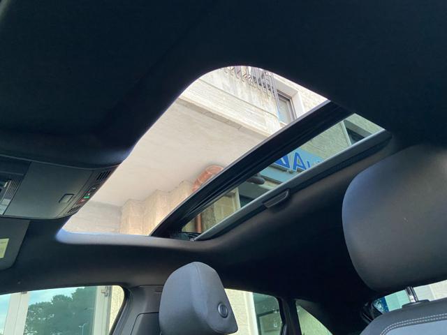 VOLKSWAGEN Taigo usata, con Leve al volante