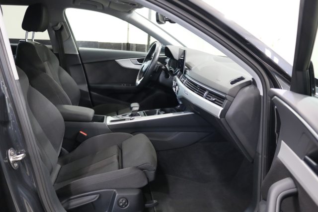 AUDI A4 usata, con Autoradio digitale