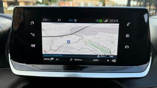 PEUGEOT 2008 usata, con Controllo automatico clima