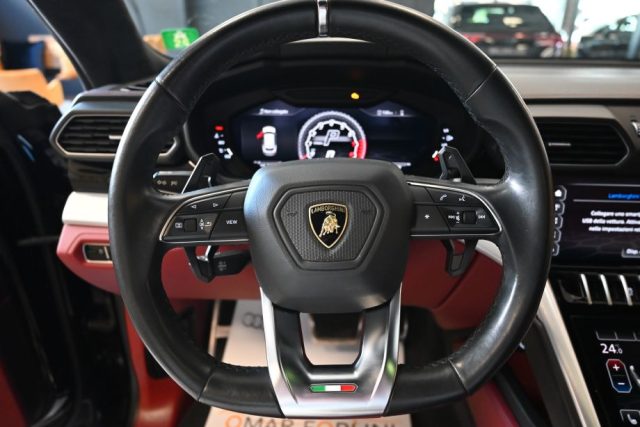 LAMBORGHINI Urus usata 147