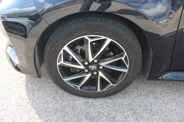 TOYOTA Yaris usata, con Bracciolo