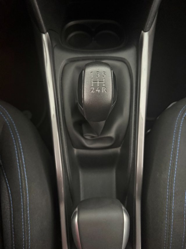 PEUGEOT 2008 usata 17