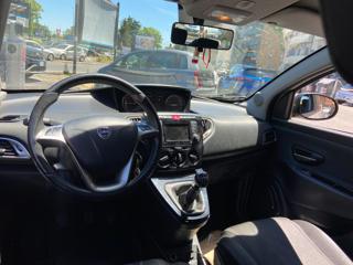 LANCIA Ypsilon usata, con ESP