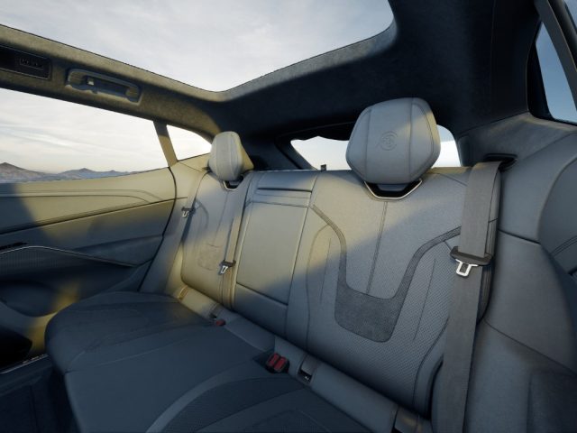 LOTUS Eletre usata, con Volante in pelle