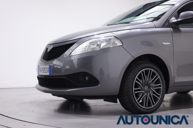 LANCIA Ypsilon usata, con ESP