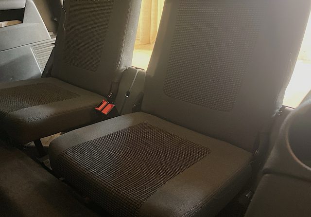 PEUGEOT 5008 usata, con Sedile posteriore sdoppiato