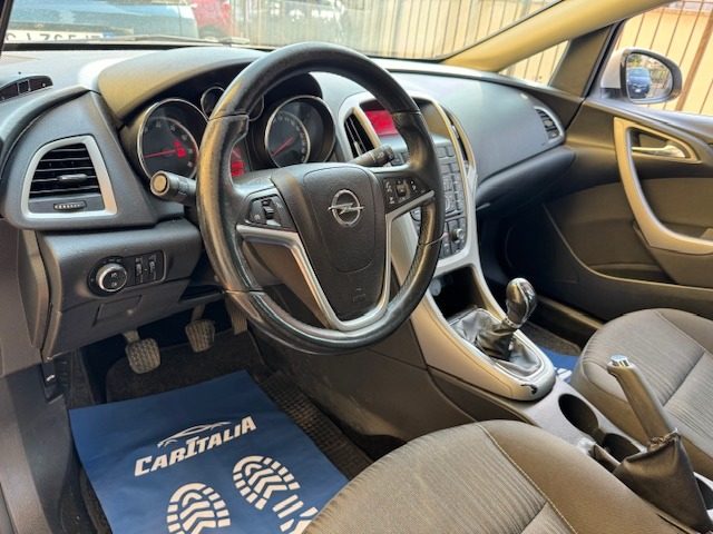 OPEL Astra usata, con Climatizzatore