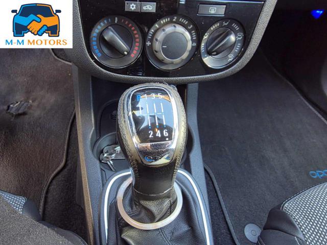 OPEL Corsa usata, con Sedile posteriore sdoppiato