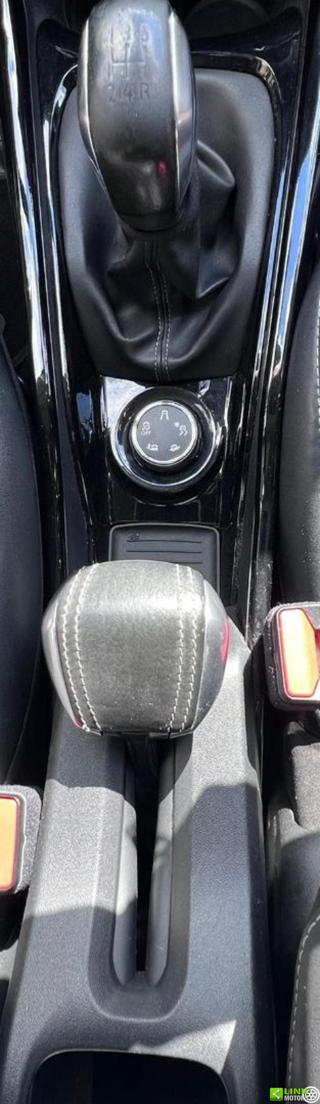 PEUGEOT 2008 usata, con Sensore di luce