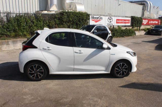 TOYOTA Yaris usata, con Bracciolo