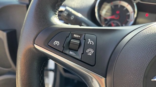 OPEL Adam usata, con Bluetooth