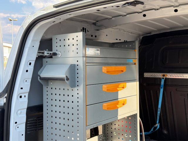 OPEL Combo usata, con Sensore di pioggia