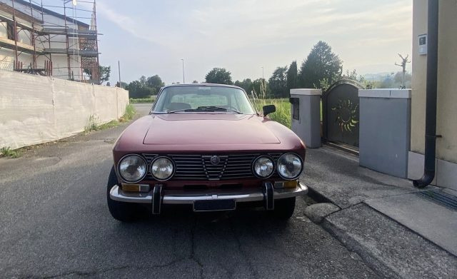 ALFA ROMEO GT usata, con Luci diurne