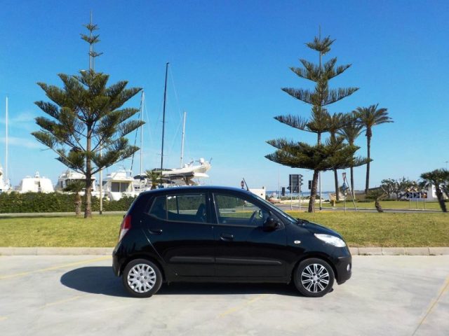 HYUNDAI i10 usata, con Lettore CD