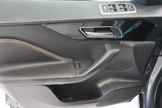 JAGUAR F-Pace usata, con Bluetooth