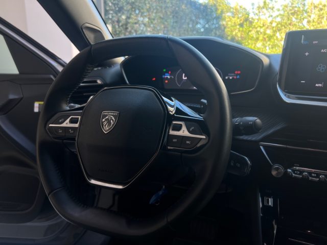 PEUGEOT 2008 usata, con Luci diurne LED