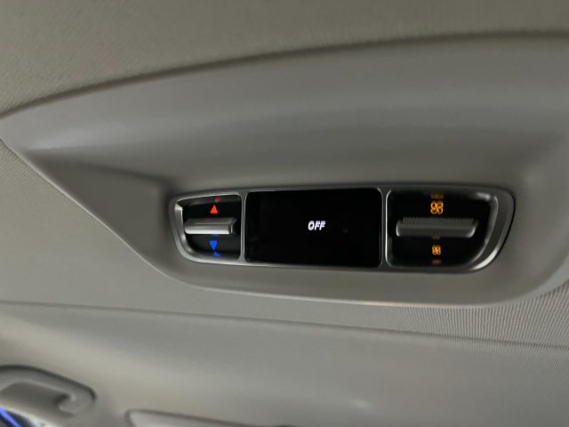 MERCEDES-BENZ Vito usata, con Servosterzo