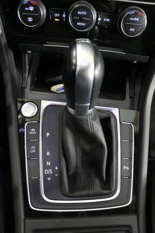 VOLKSWAGEN Golf Variant usata 23