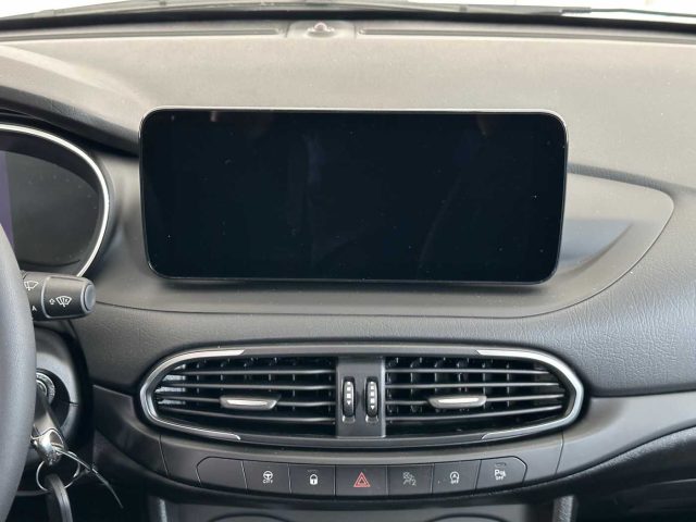 FIAT Tipo usata, con Autoradio digitale