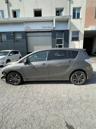 TOYOTA Verso usata, con Alzacristalli elettrici