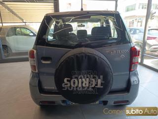 DAIHATSU Terios usata, con Autoradio