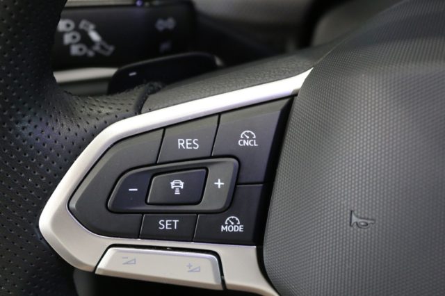 VOLKSWAGEN Golf usata, con Specchietti laterali elettrici