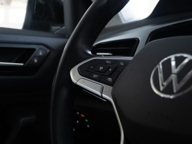 VOLKSWAGEN T-Roc usata, con Hill holder