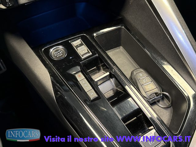 PEUGEOT 5008 usata, con USB