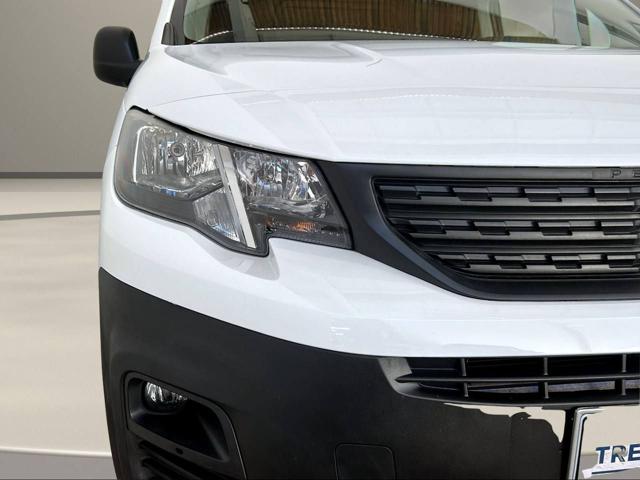 PEUGEOT Partner usata, con Luci diurne