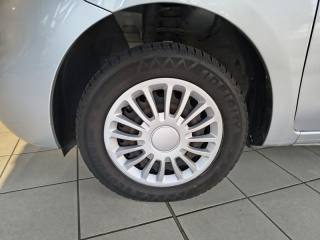 NISSAN Micra usata, con USB