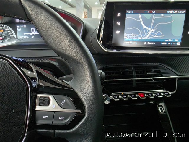 PEUGEOT 2008 usata, con Sistema di navigazione
