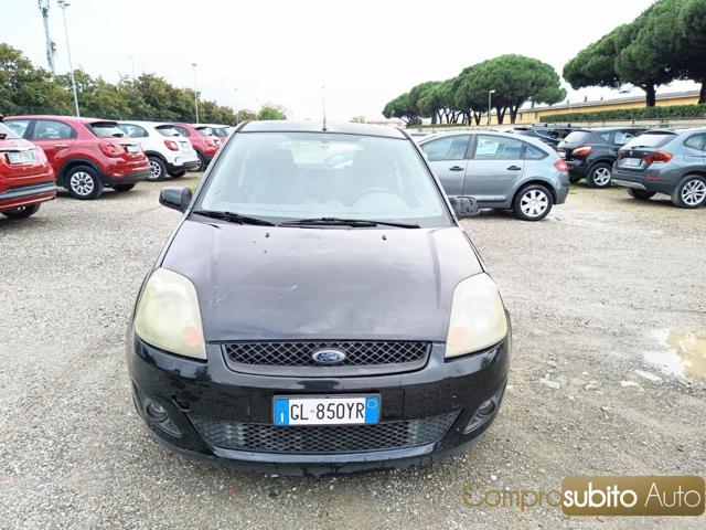 FORD Fiesta usata, con ABS