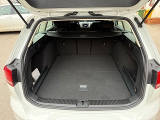 VOLKSWAGEN Passat Variant usata, con ESP