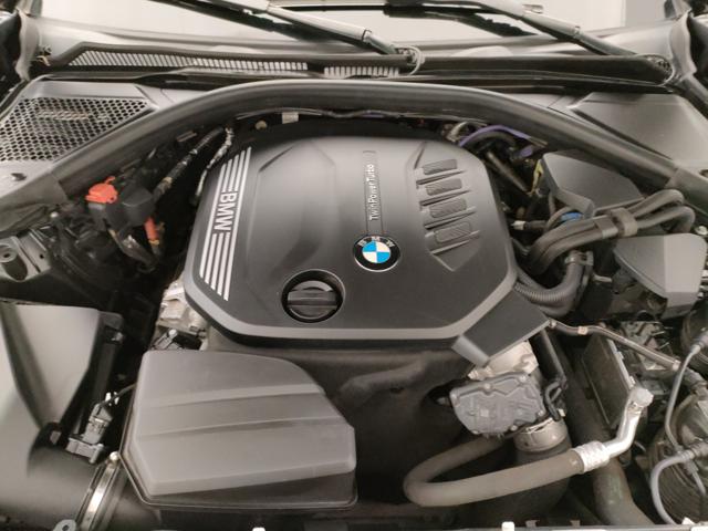 BMW 320 usata, con Fari LED