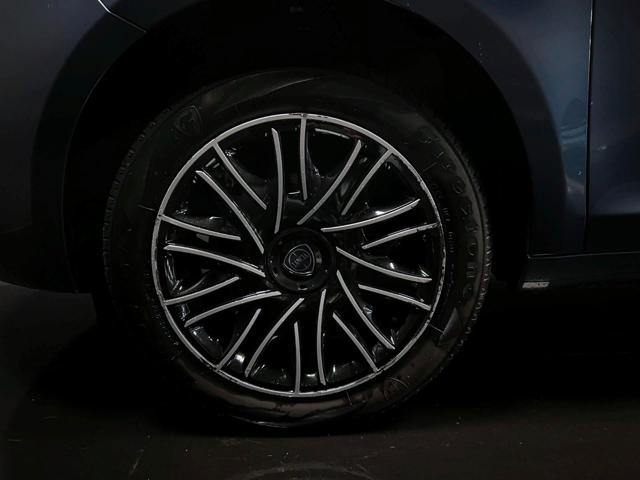 LANCIA Ypsilon usata, con Controllo trazione